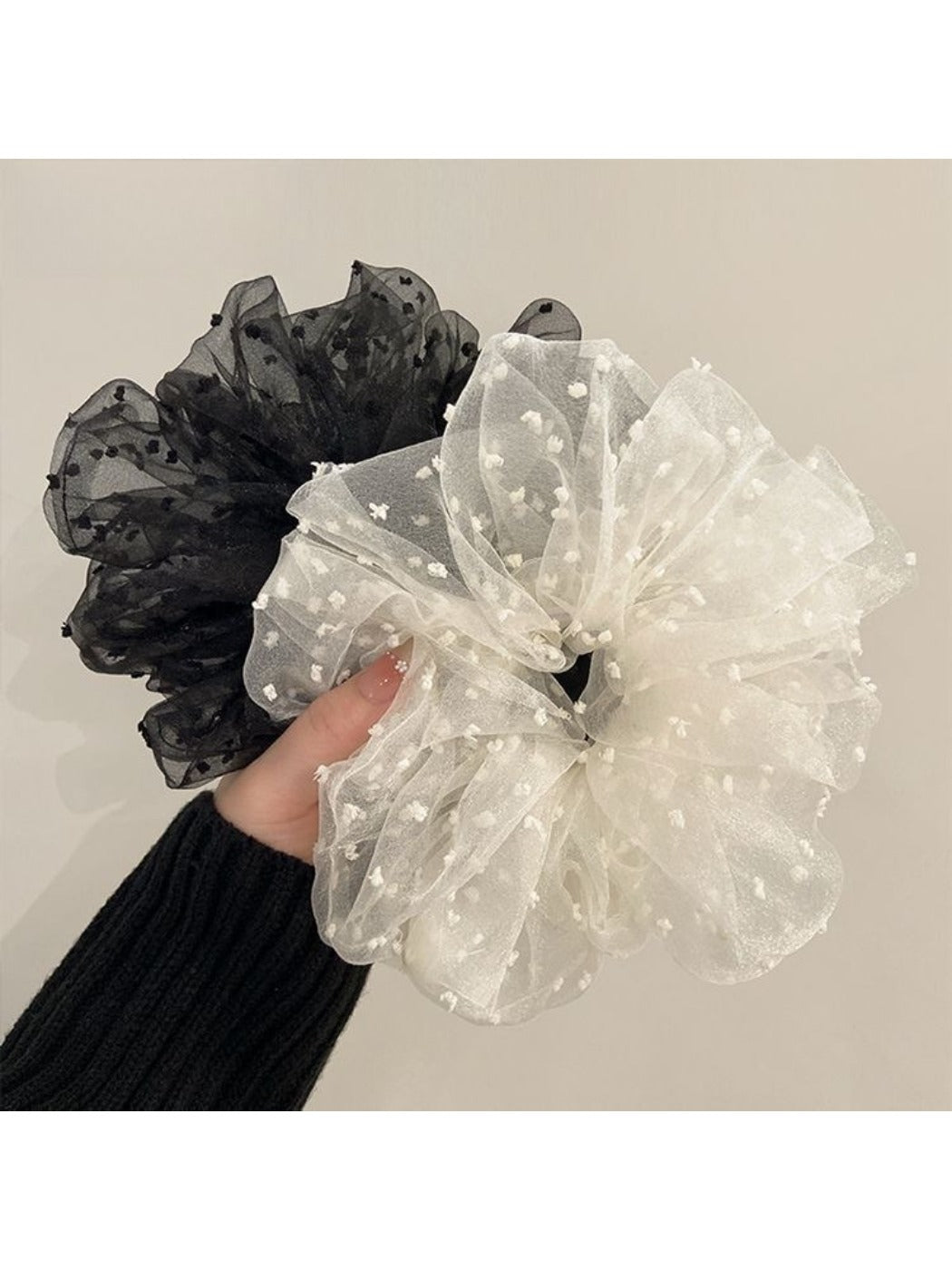Gifty - Puffy Polka-Dot Tulle Scrunchie