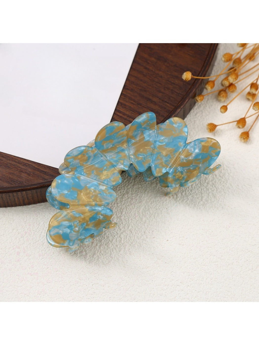Beau - Retro Petal Shaped Hair Claw Clip