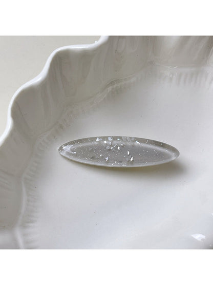 Beau - Minimalist Oval Shaped Hair Clip
