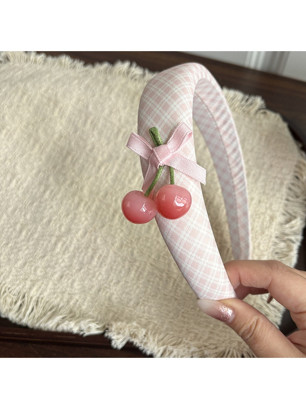 Gifty - Plaid Bow Cherry Detail Scrunchie