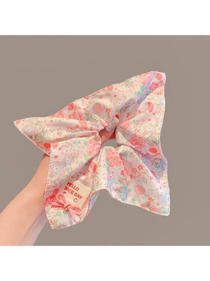 Gifty - Sweet Floral Checkered Scrunchie Headband