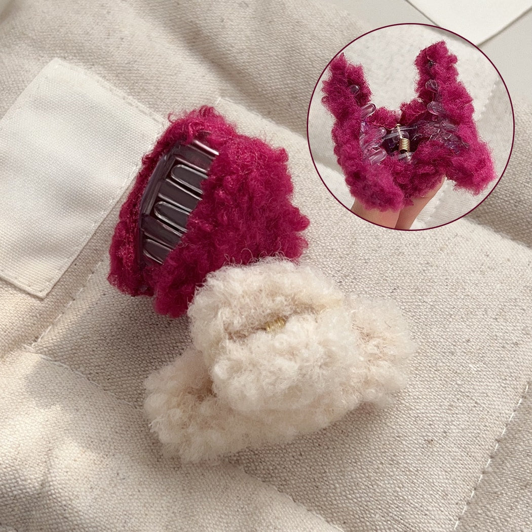 Beau - Fresh Fuzzy Triangle Claw Clip