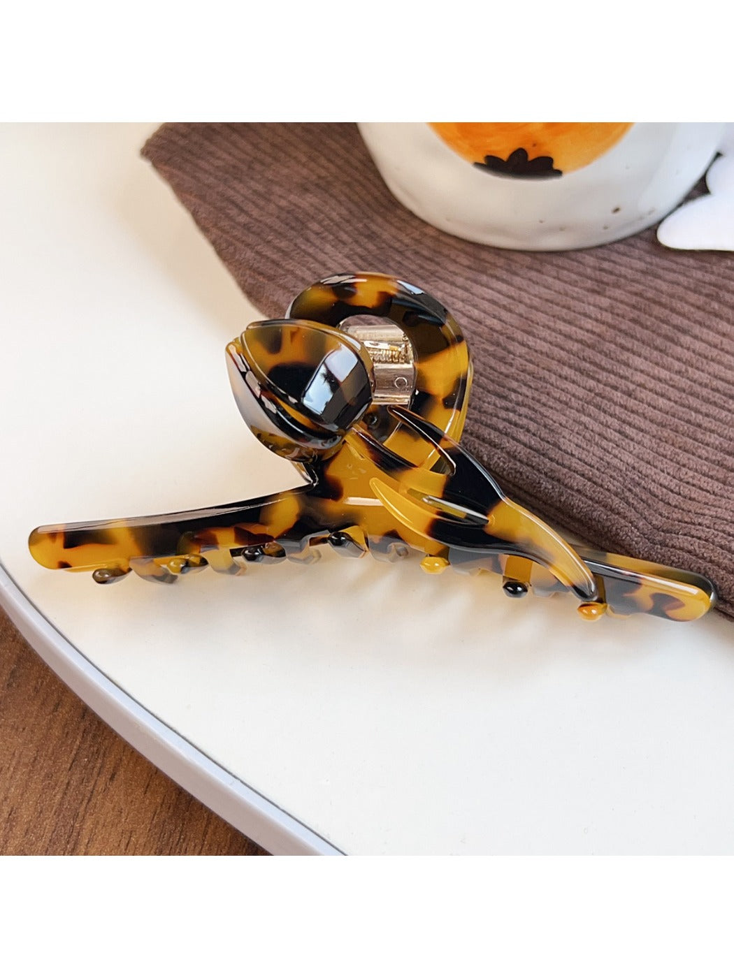 Beau - Sweet Floral Tulip Shape Hair Claw Clip