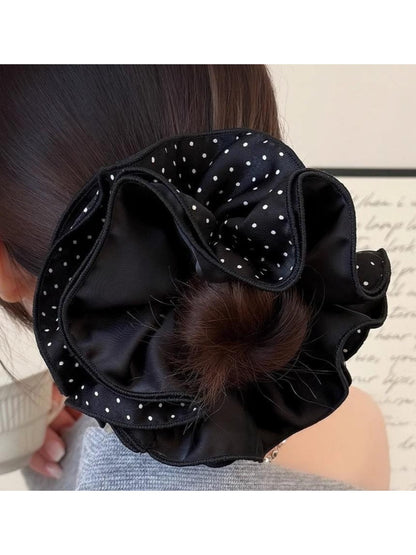 Gifty - Reversible Polka Dot Ruffle Scrunchie