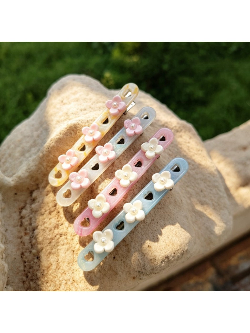 Beau - Acetate Floral Hollow-Out Rectangular Hair Clip
