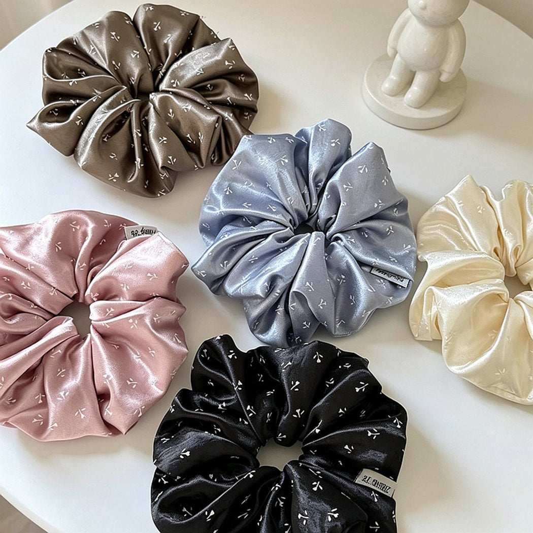 Gifty - Glossy Floral Print Ponytail Hair Scrunchie