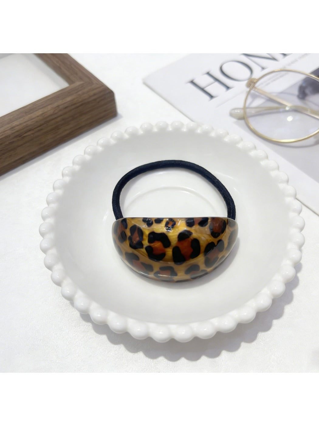 Gifty - Vintage Leopard Print Hair Tie