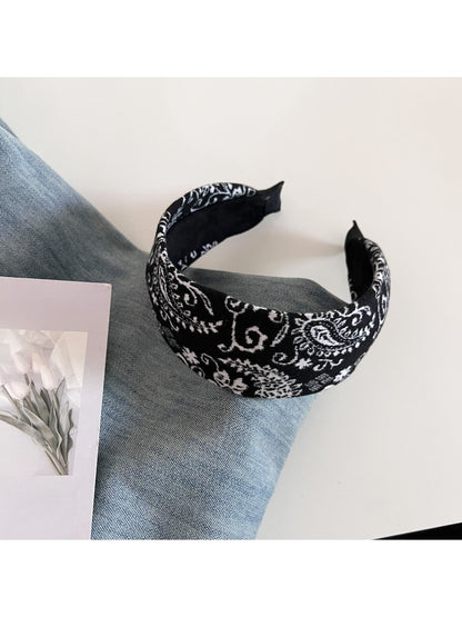 Gifty - Vintage Paisley Pattern Scrunchie Hair Hoop
