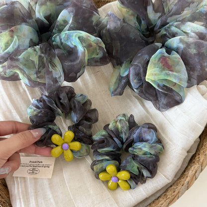 Gifty - Ruched Ink Wash Floral Detail Scrunchie