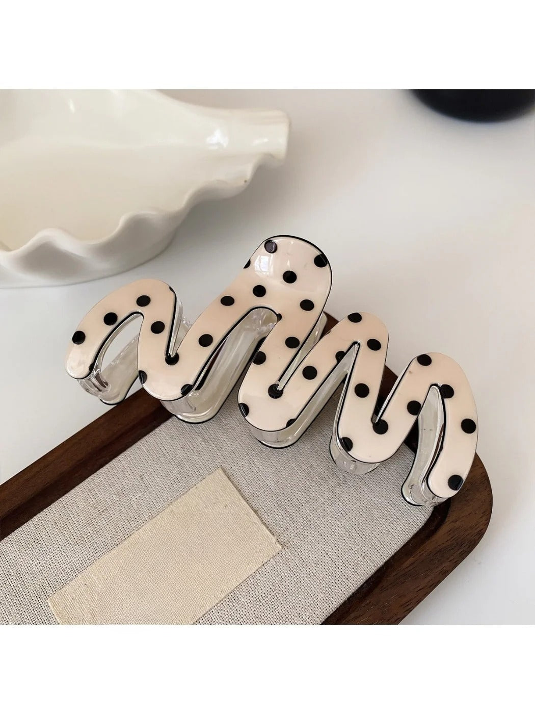 Beau - Wave Hair Claw Clip