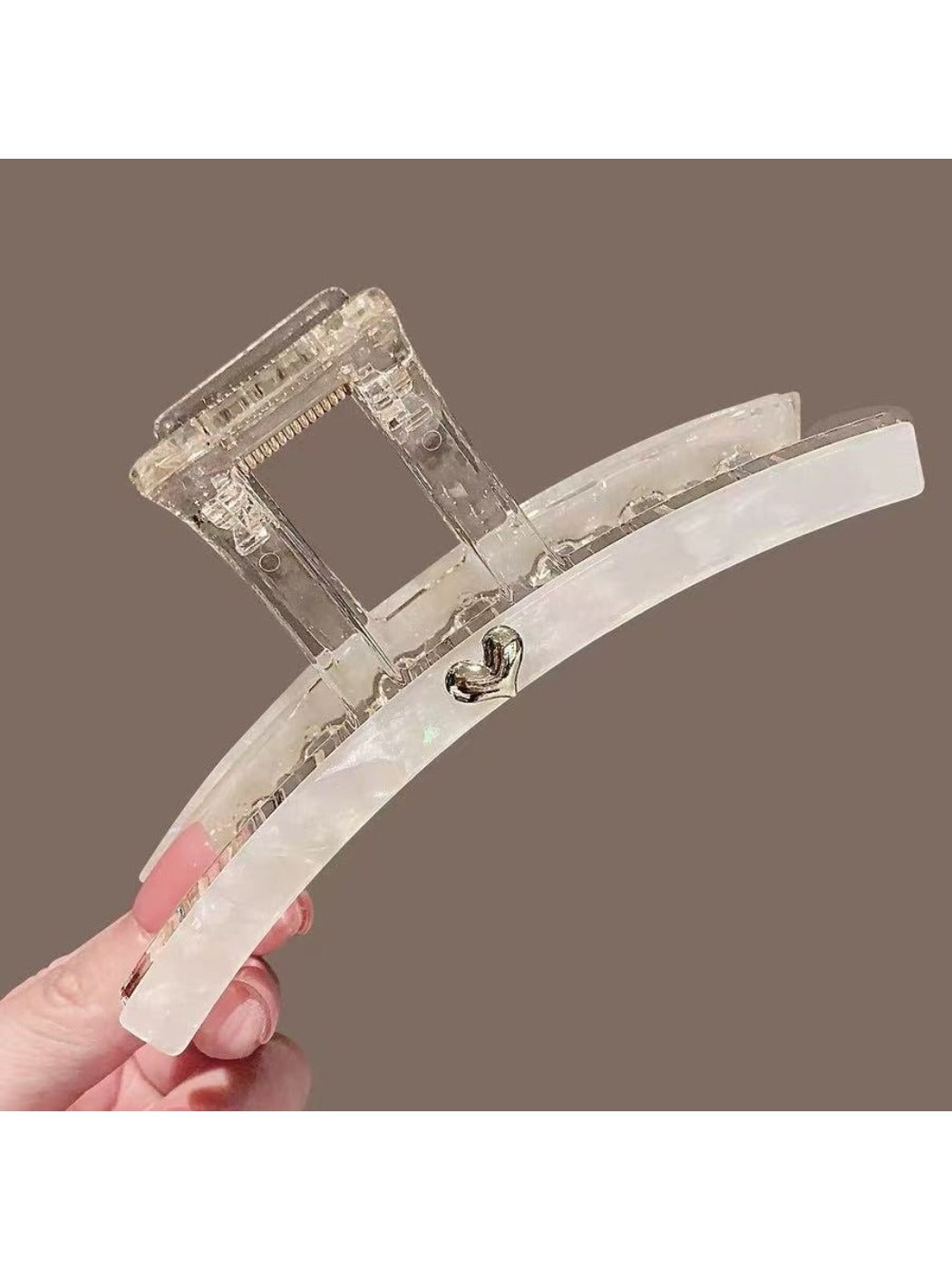 Beau - PVC Heart Detail Bar Style Claw Clip