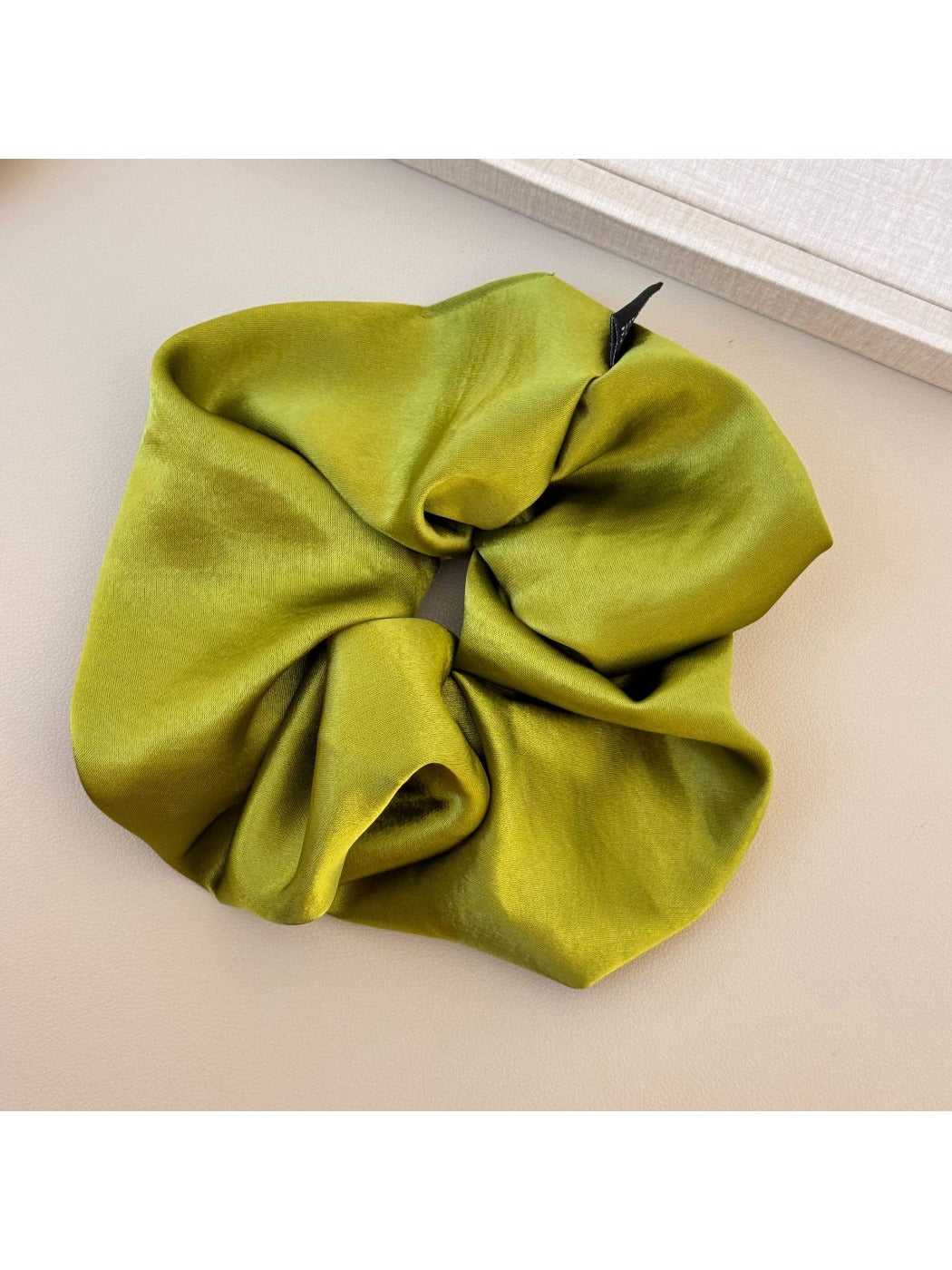 Gifty - Vintage Scrunchie Hair Tie