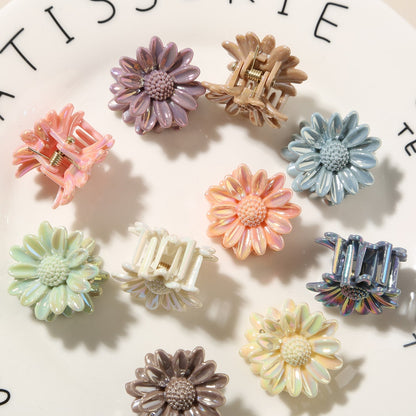 Beau - Minimalist Petal Shape Floral Claw Hair Clip