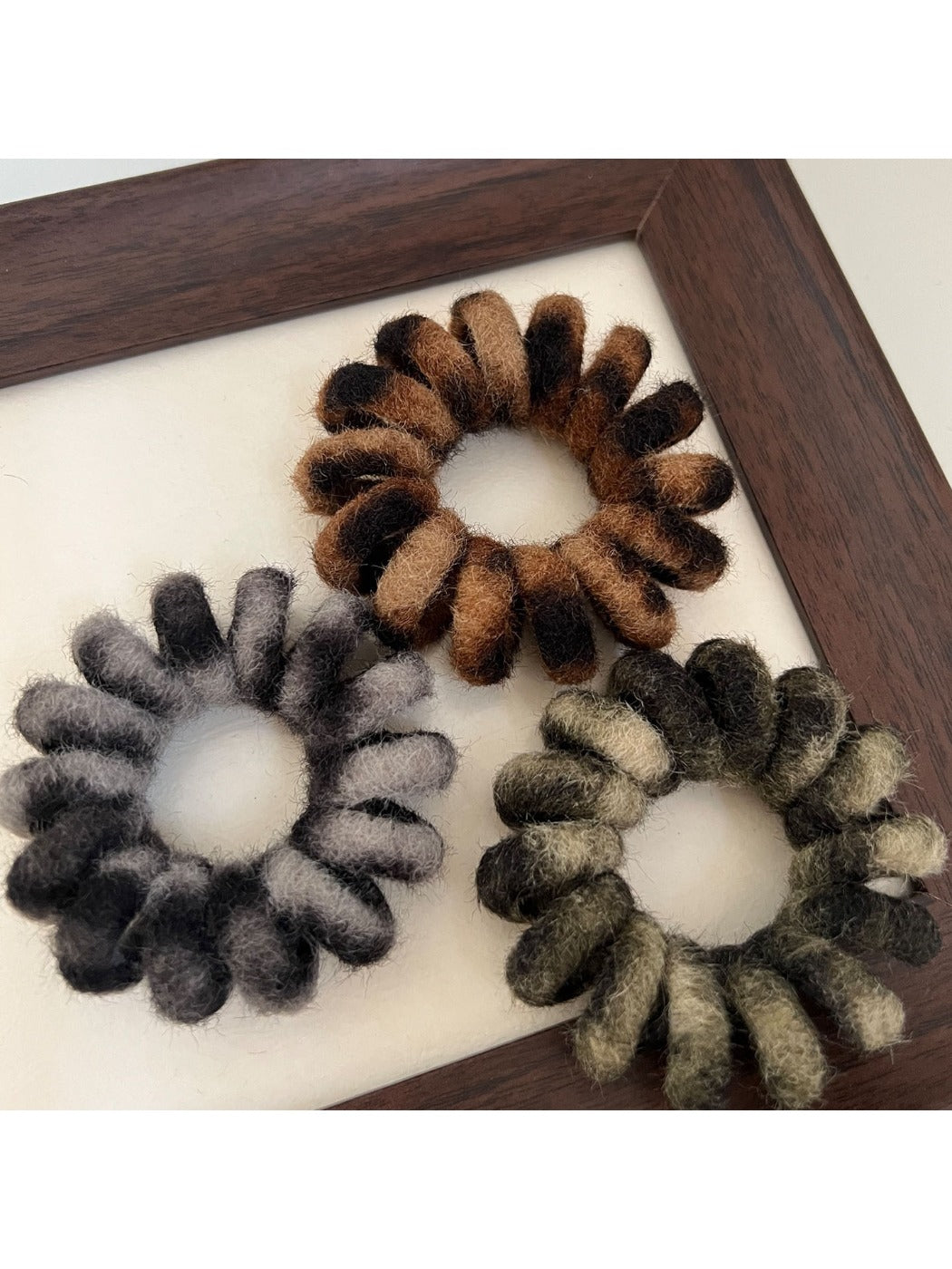 Gifty - Leopard print Phone Line Hair Tie