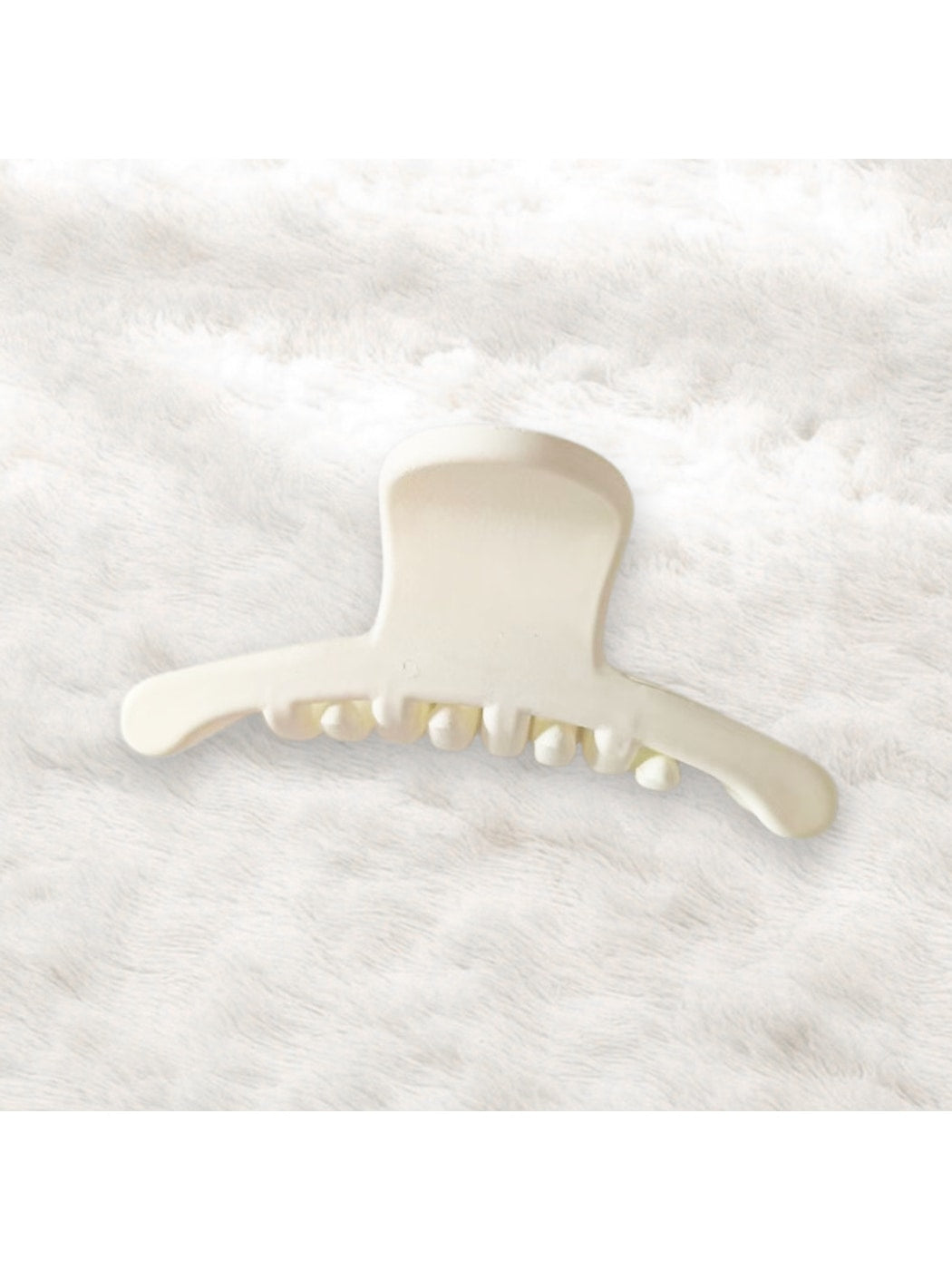 Beau - Matte Solid Color Plastic Claw Clip