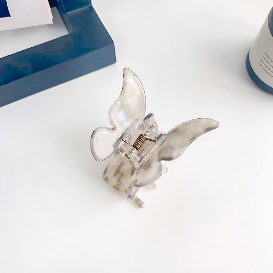 Beau - Simple Butterfly Shaped Claw Clip
