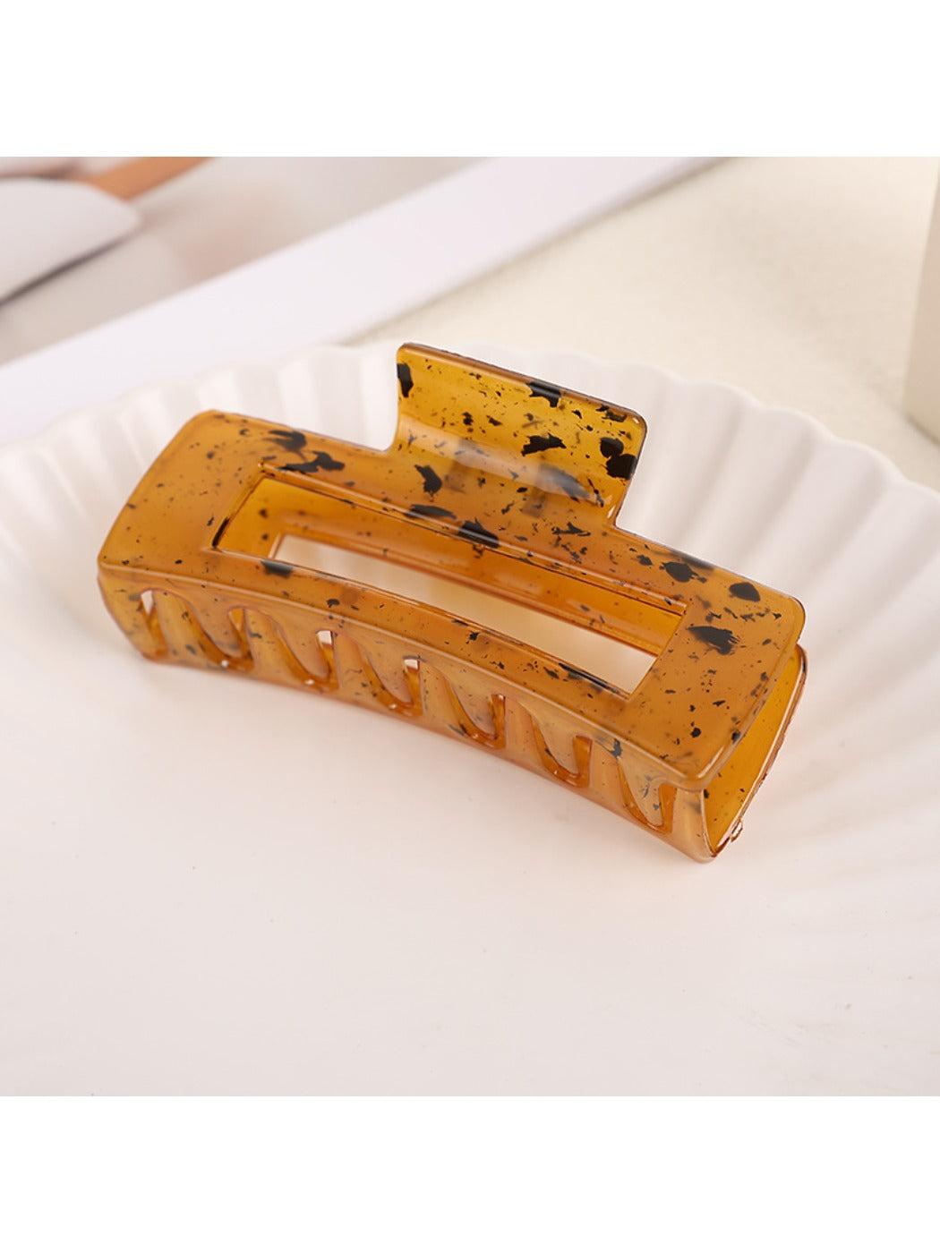 Beau - Vintage Acetate Brown Hair Clip