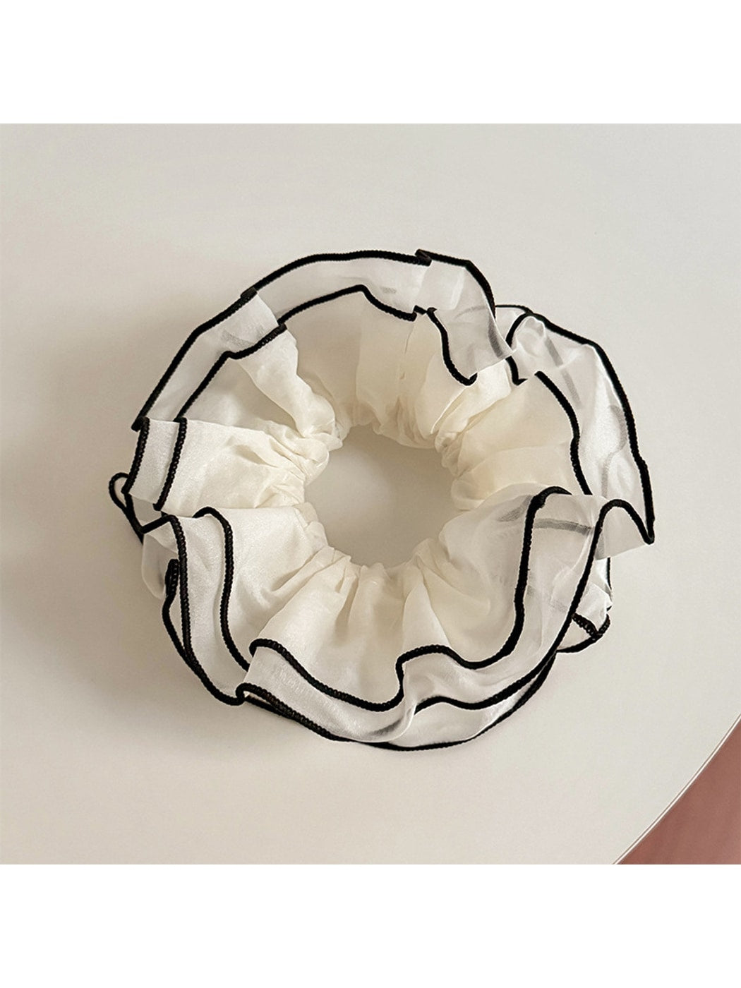 Gifty - Layered Mesh Contrast Trim Fabric Scrunchie