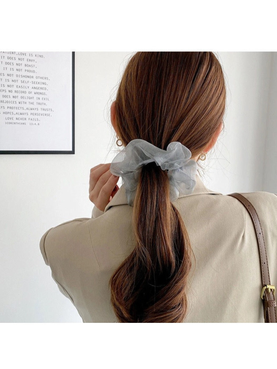 Gifty - Solid Glossy Versatile Scrunchie