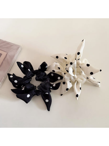 Gifty - Polka Dot Bow Scrunchie