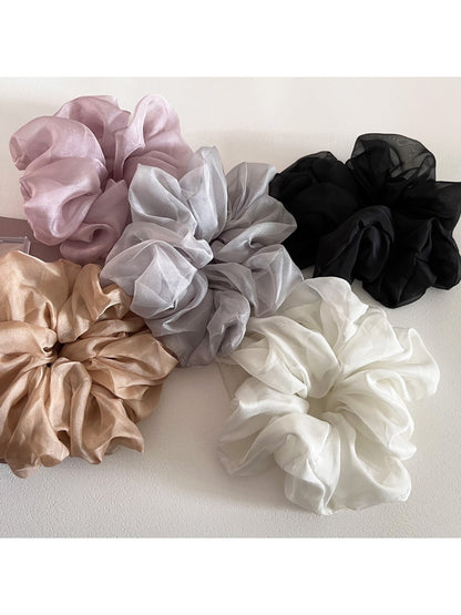 Gifty - Soft Voluminous Tulle Scrunchie