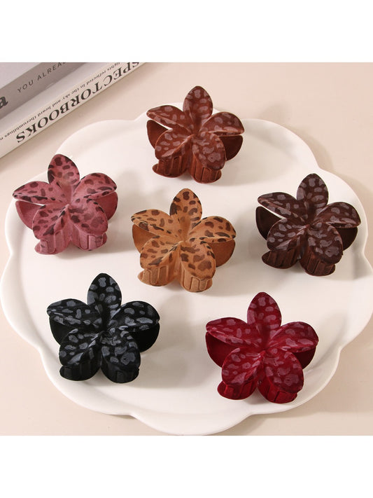 Beau - Chic Polka Dot Flower Hair Claw Clip