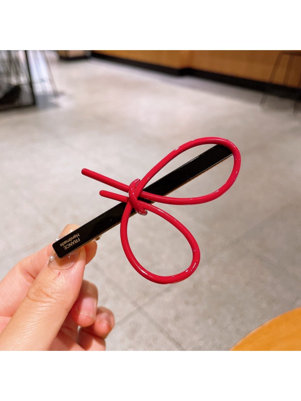 Beau - Minimalist Elegant Hair Clip