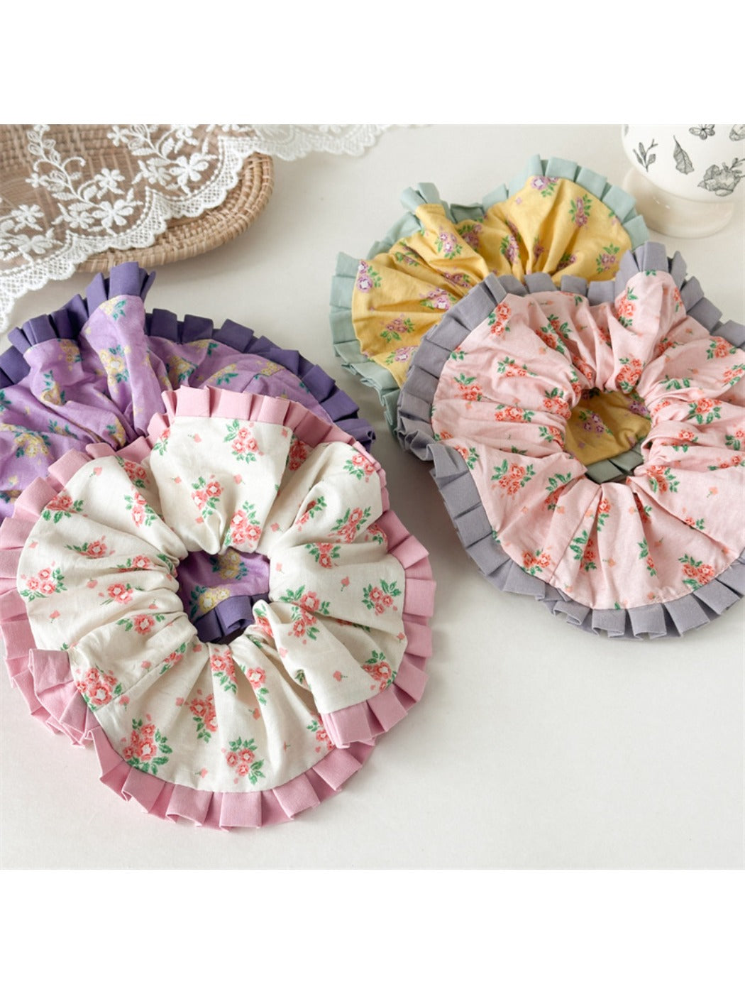 Gifty - Cute Small Flower Hair Tie