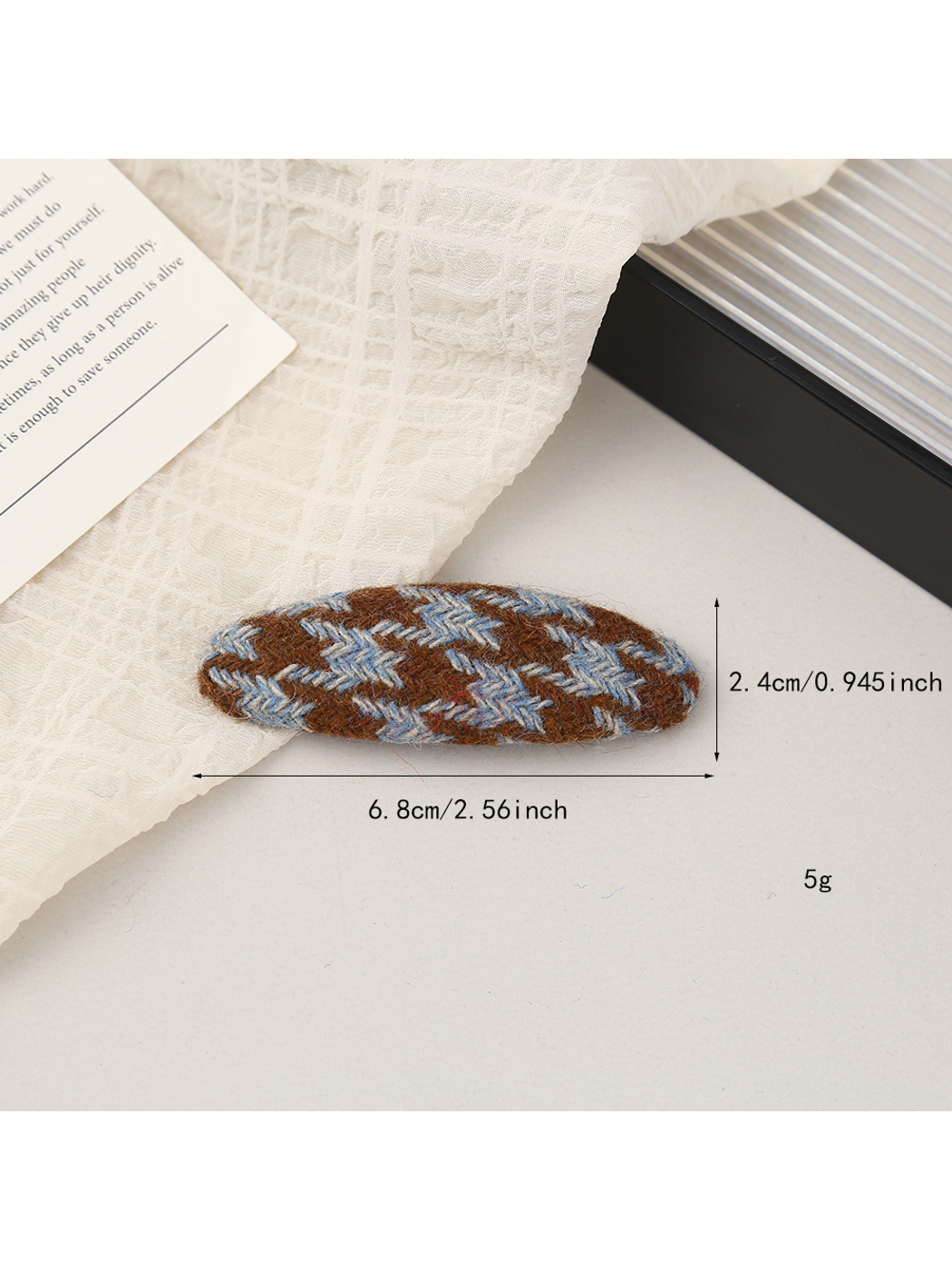 Beau - Geometric Oval Houndstooth Hair Clip