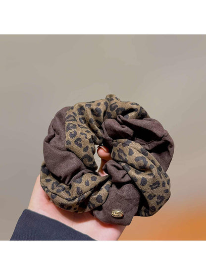 Gifty - Leopard Print Hair Scrunchies