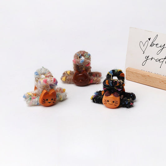 Beau - Cartoon Cat Yarn Wrapped Plastic Claw Clip