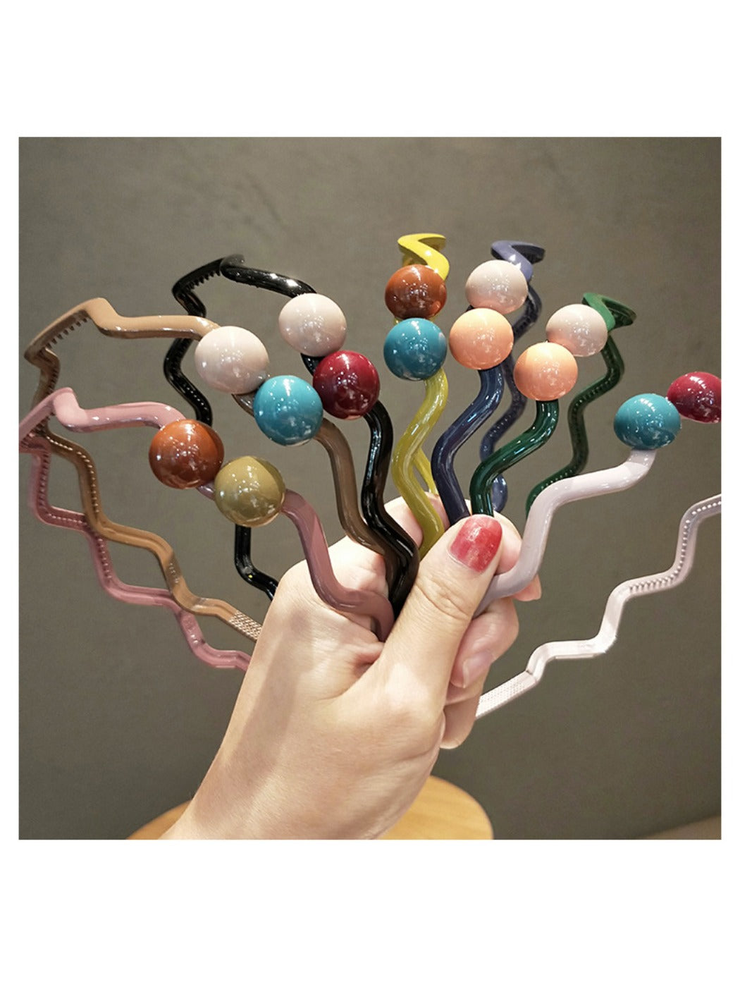 Gifty - Women Non Slip Toothed Headband