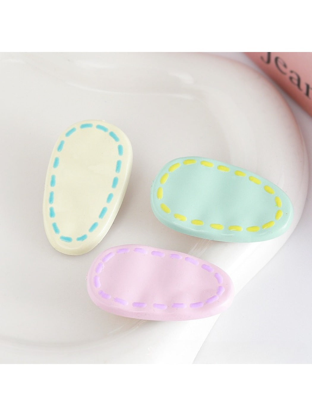 Beau - Spring Summer Oval Hair Clip
