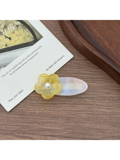 Beau - Minimalist Floral Small Hair Clip