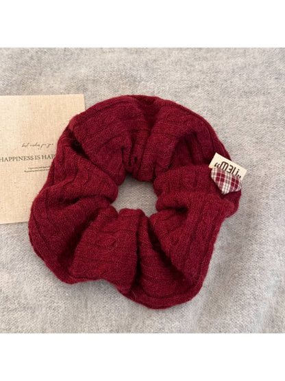 Gifty - Valentines Day Love Heart Scrunchie