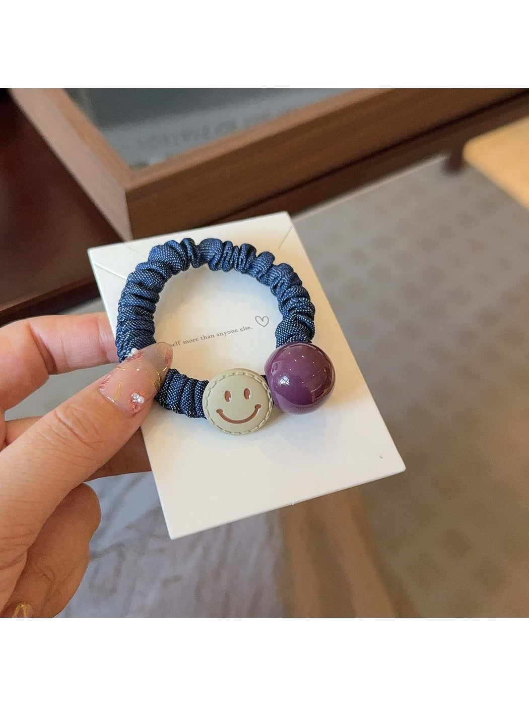 Gifty - Cute Smiley Face Hair Tie