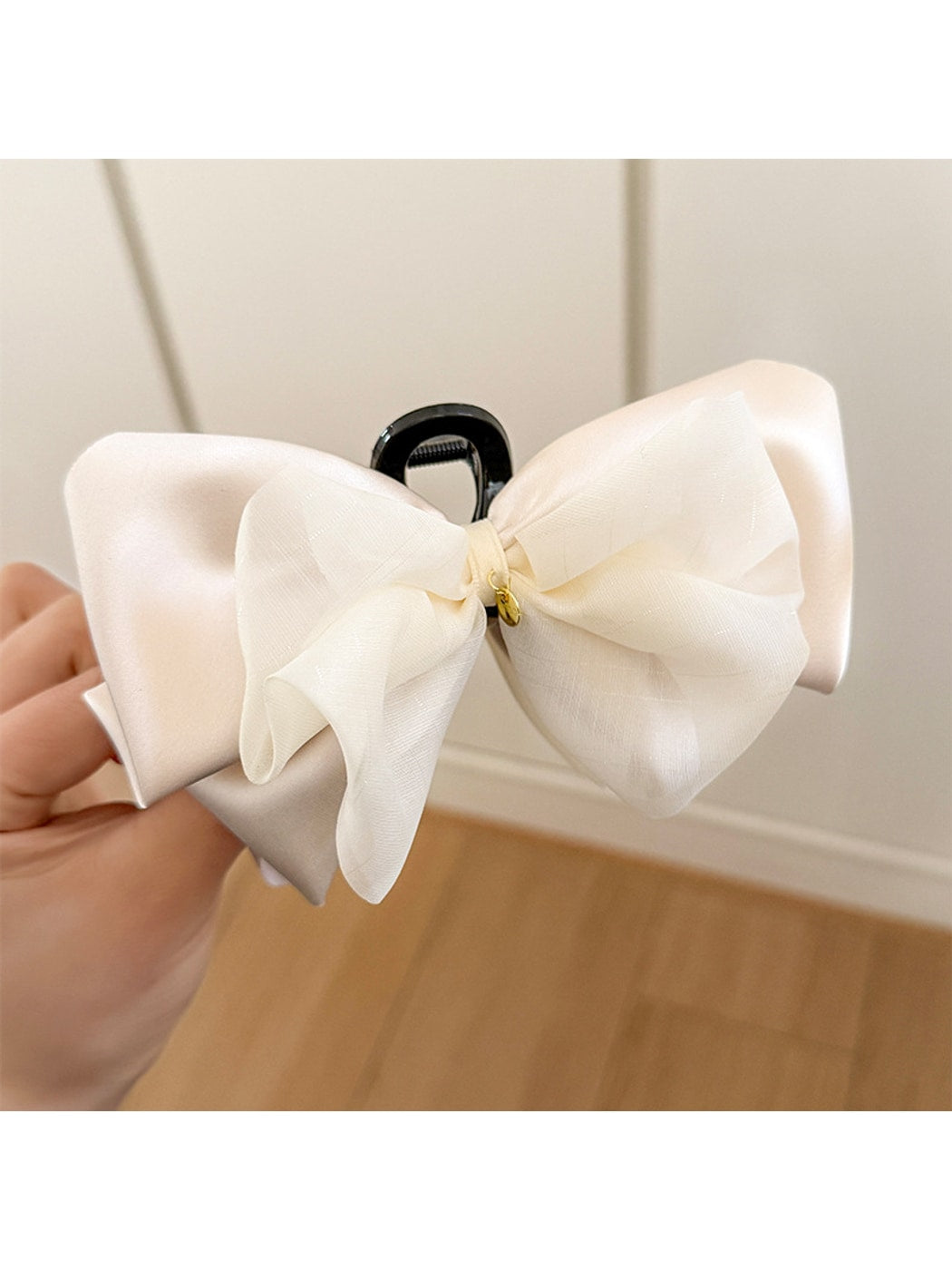 Beau - Dimensional Multi Layer Bow Hair Claw Clip