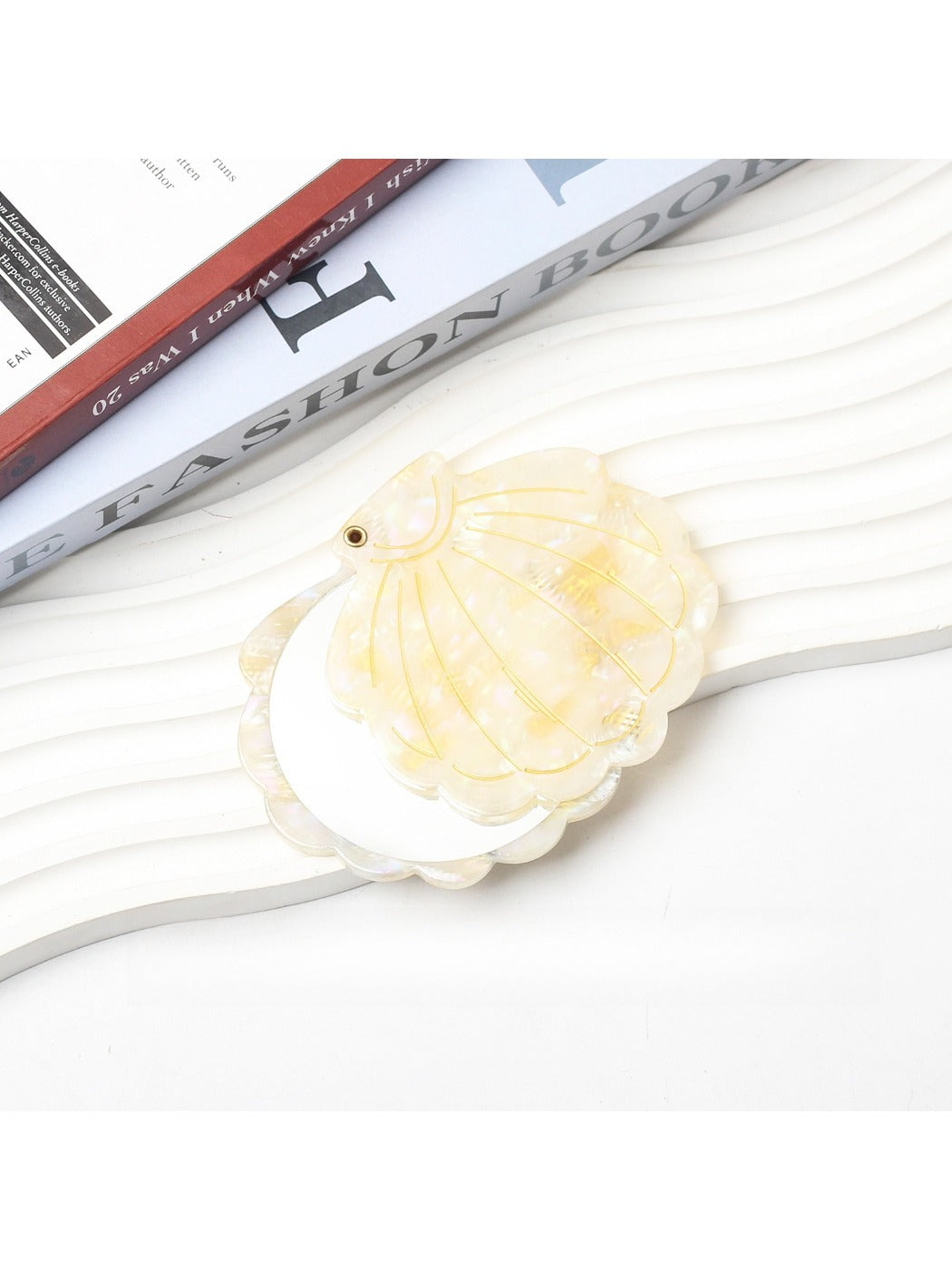 Mirroray - Seashell-shaped Acetate Mirror