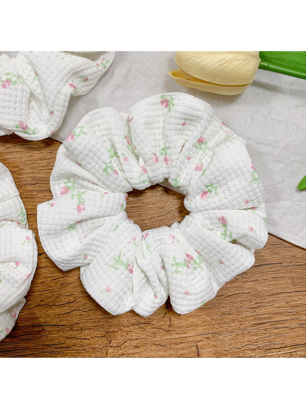 Gifty - Fresh Small Floral Hair Loop