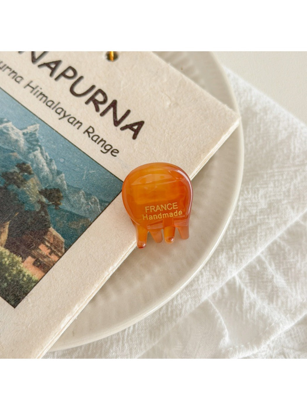 Beau - Mini Round Hair Claw Clip