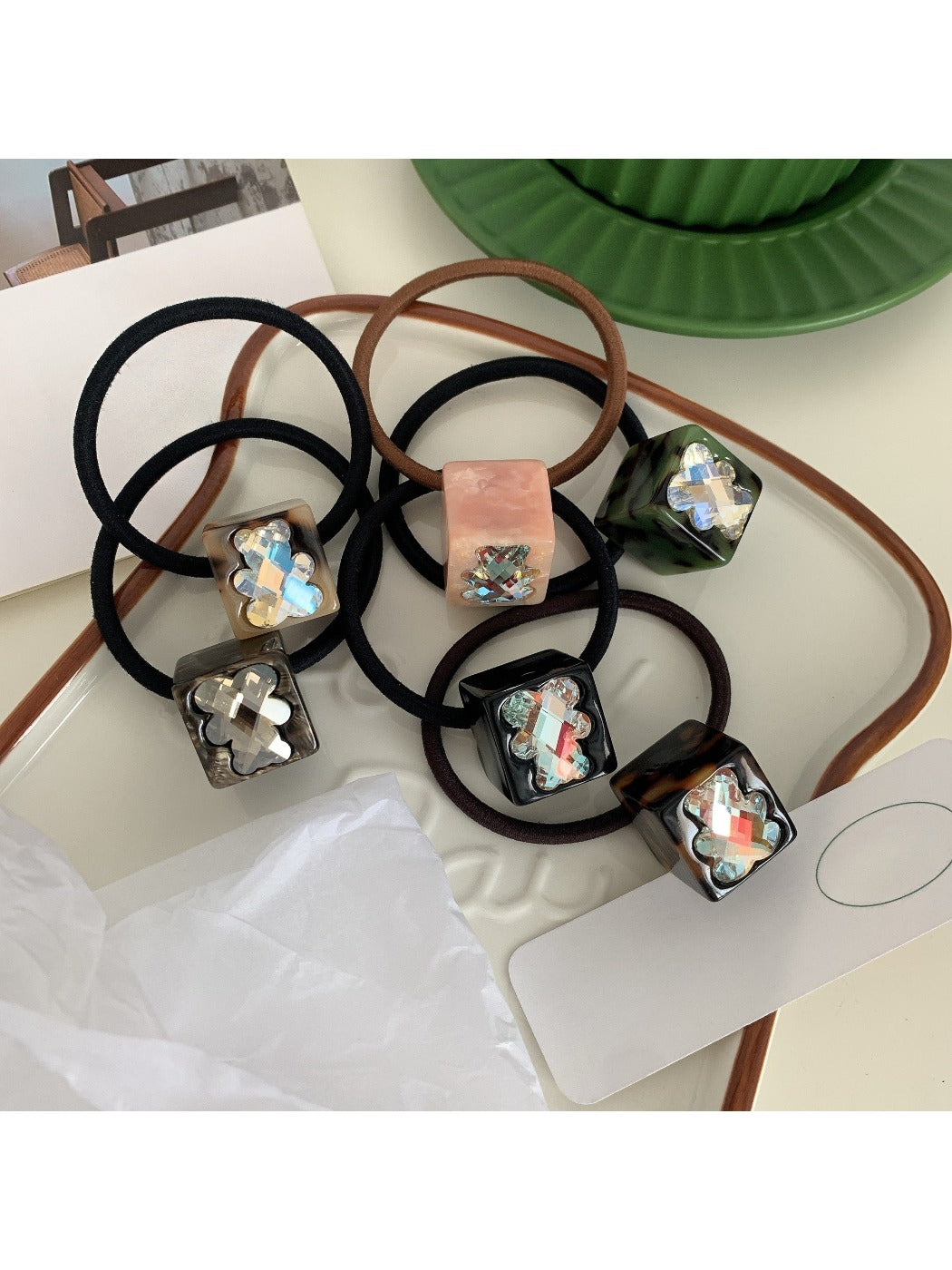 Gifty - Acetate Cube Bear Hair Tie