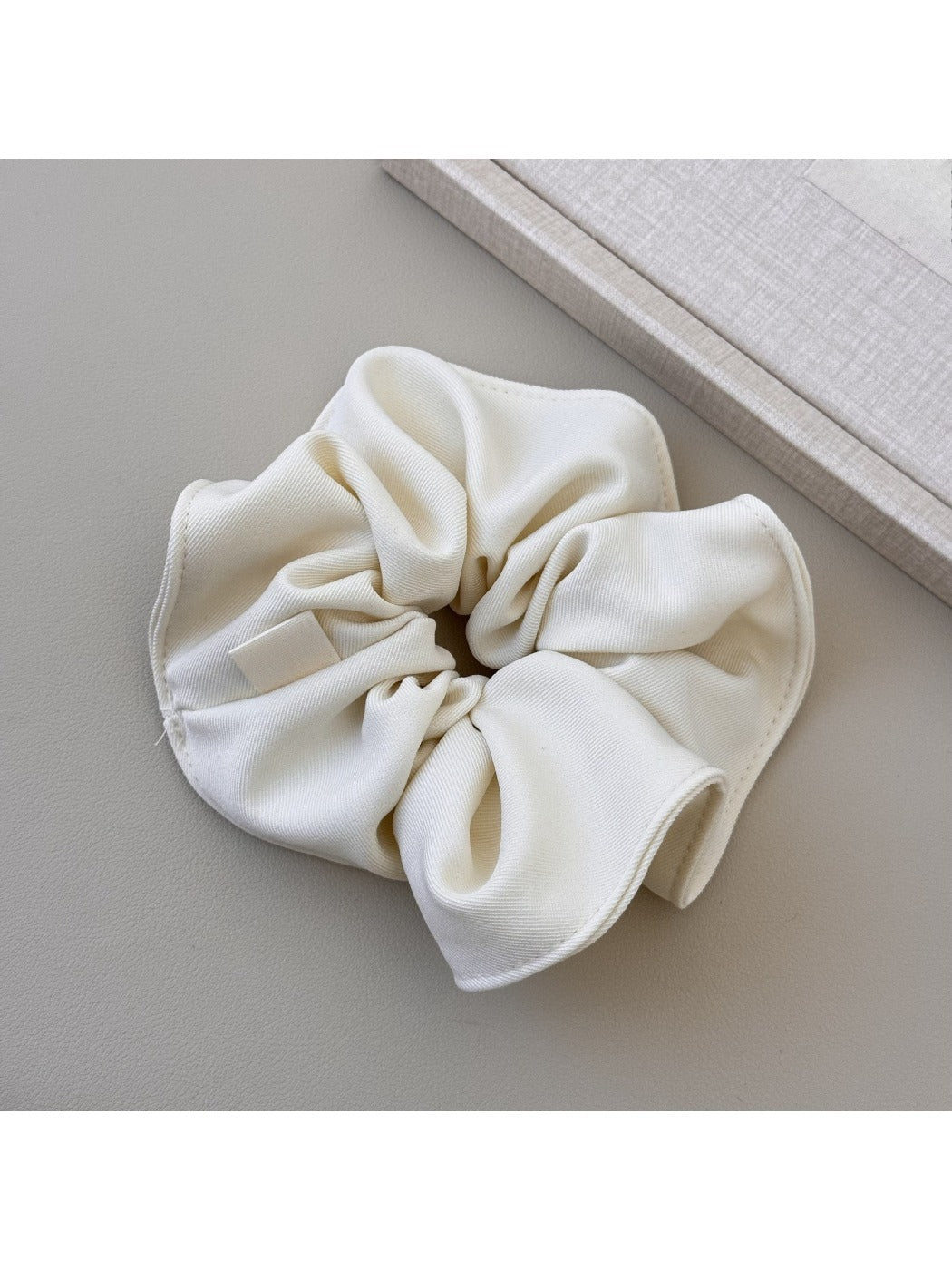 Gifty - Sweet Hair Tie for Women