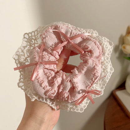 Gifty - Lace Trim Bow Scrunchie