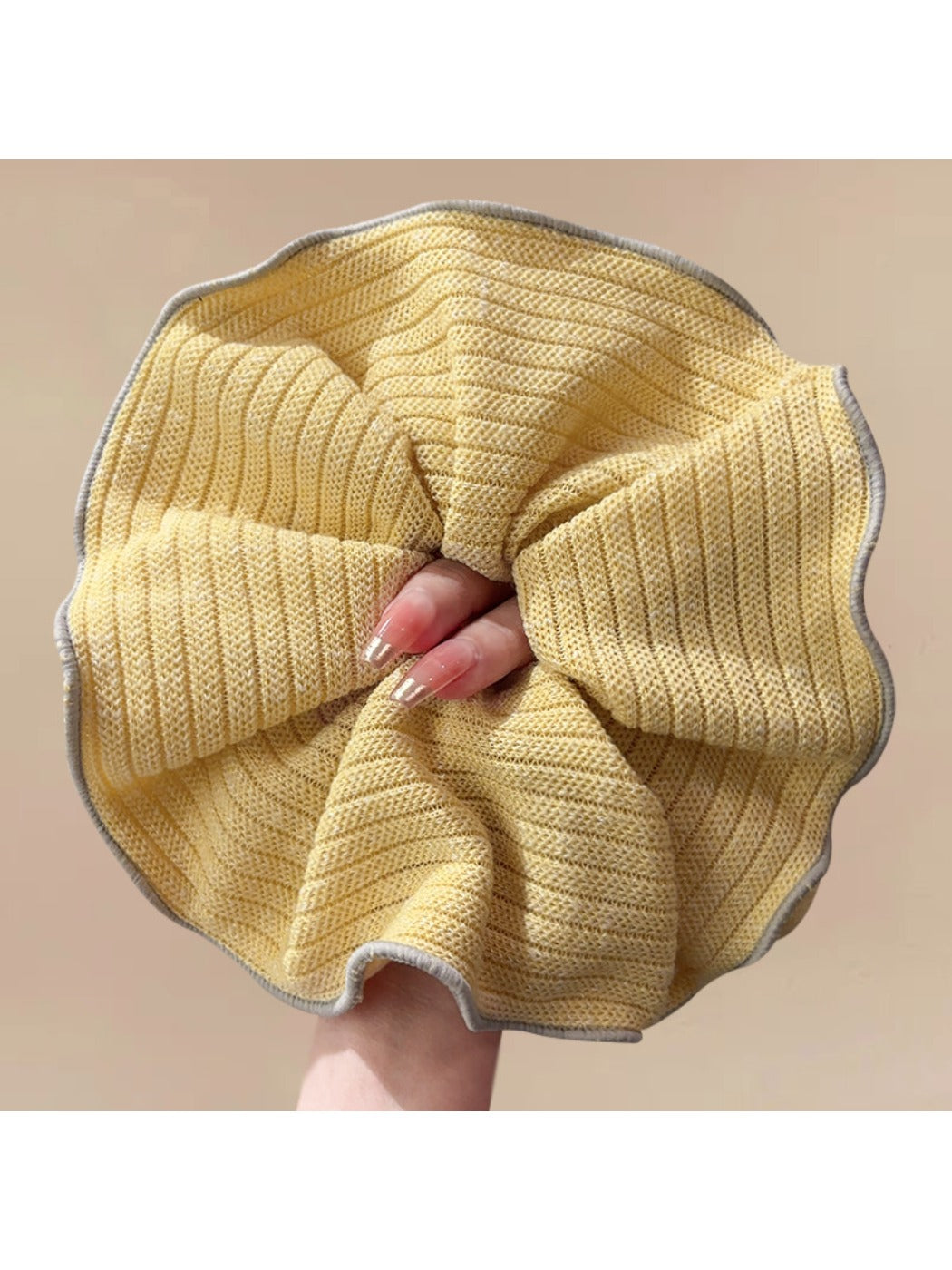 Gifty - Solid Color Knitted Scrunchie Hair Tie
