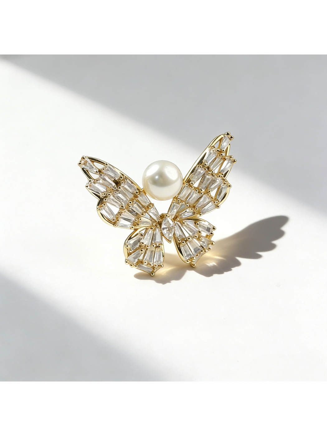 Brovia - Butterfly Detail Bow Shape Alloy Brooch