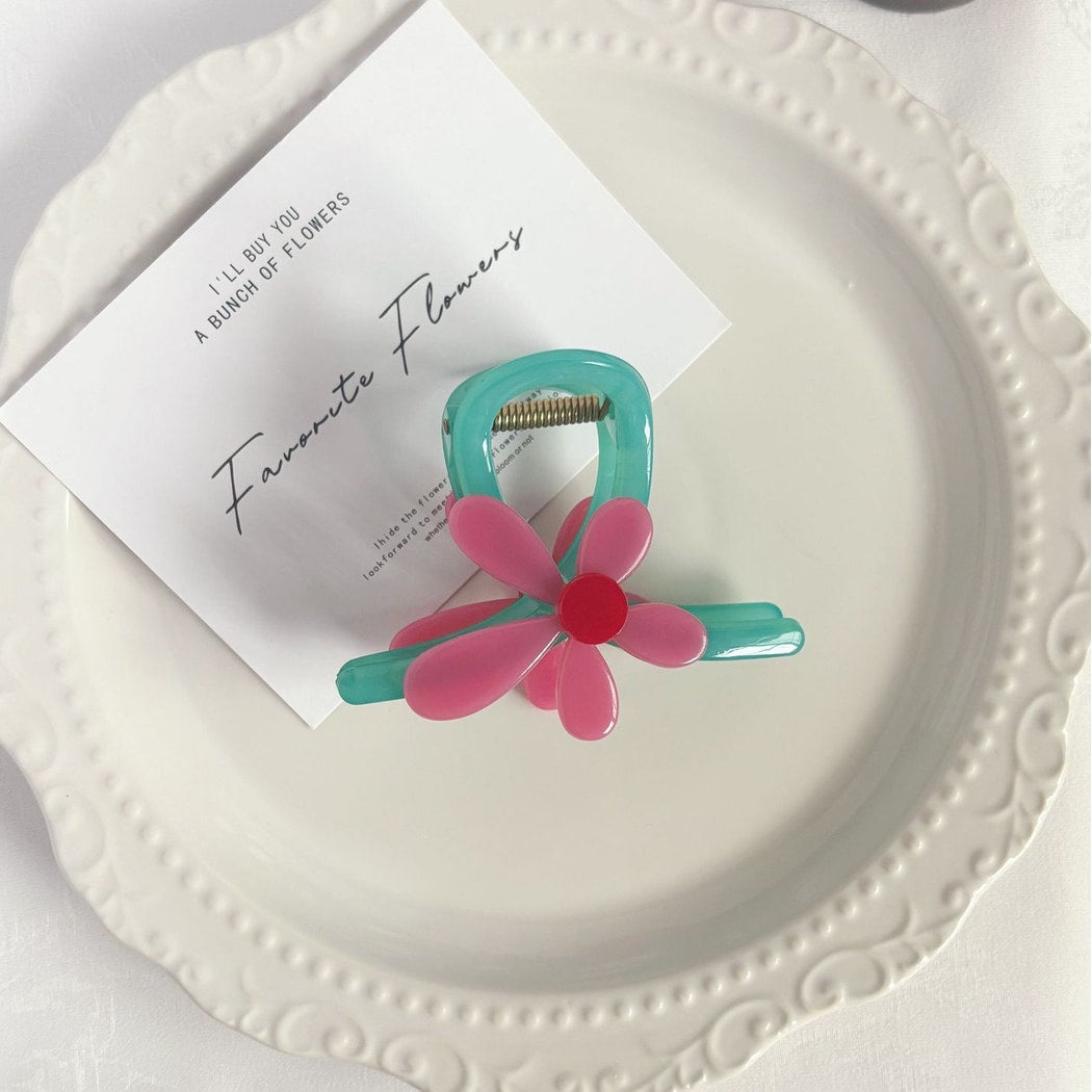 Beau - Glossy Petal Accent Floral Claw Hair Clip