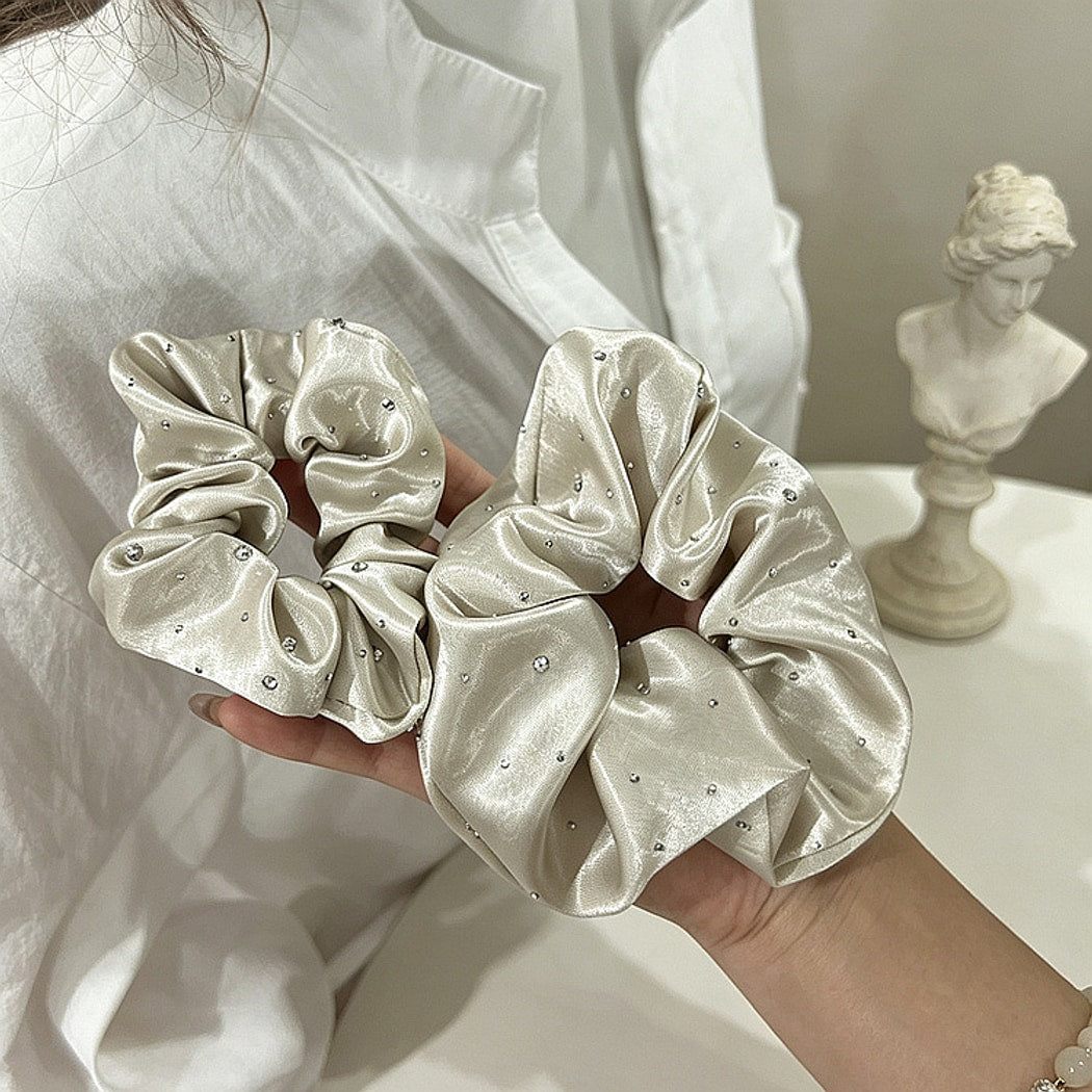 Gifty - Elegant Solid Satin Finish Scrunchie