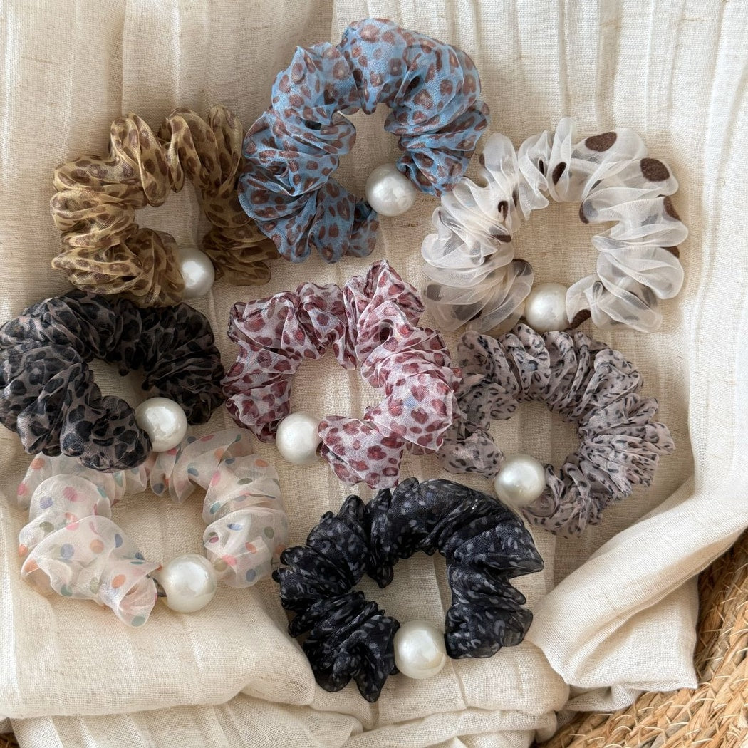 Gifty - Leopard Print Ruffled Bead Detail Scrunchie