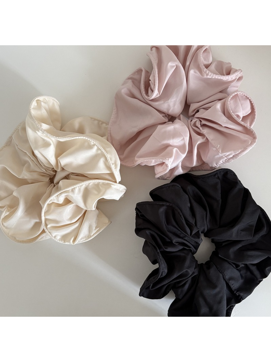 Gifty - Sweet Ruffled Oversized Polyester Scrunchie