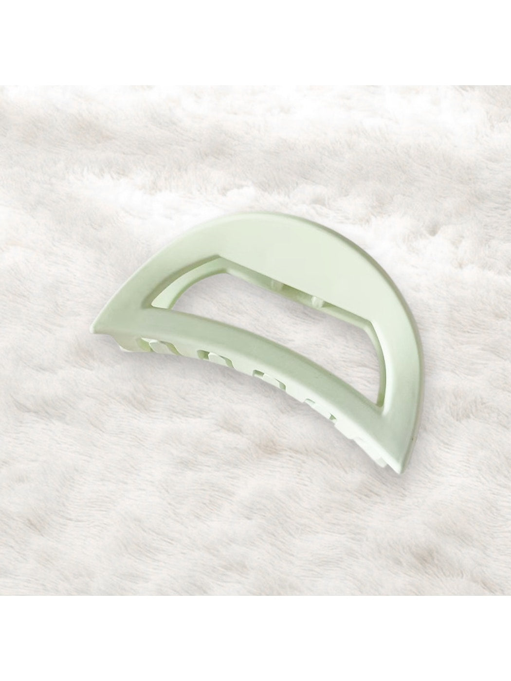 Beau - Plastic Half Circle Geometric Hair Claw Clip